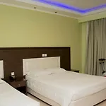 Hotel Grand Platon Olympiakí Aktí