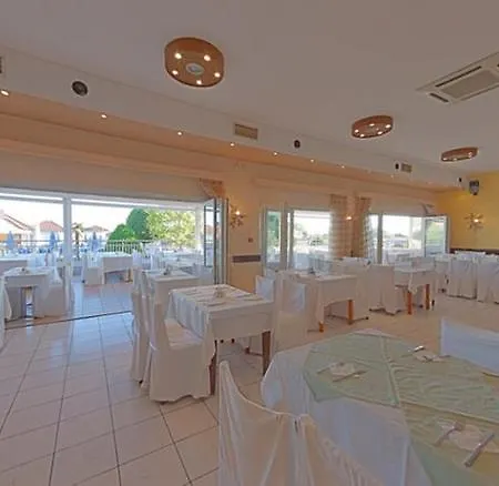 Hotel Grand Platon 4*