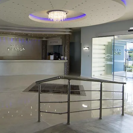 Hotel Grand Platon Olympiakí Aktí