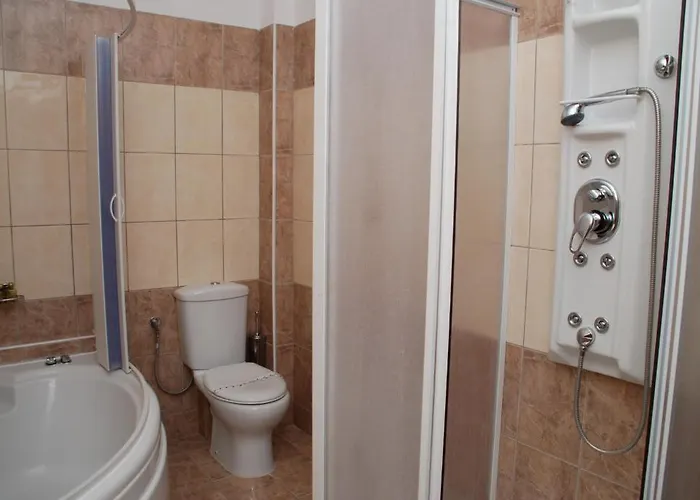 Hotel Grand Platon Olympiakí Aktí